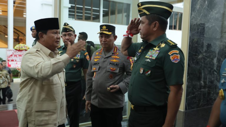 Kasad Hadiri Halal Bihalal Presiden dengan PPAD dan Keluarga Besar TNI-Polri