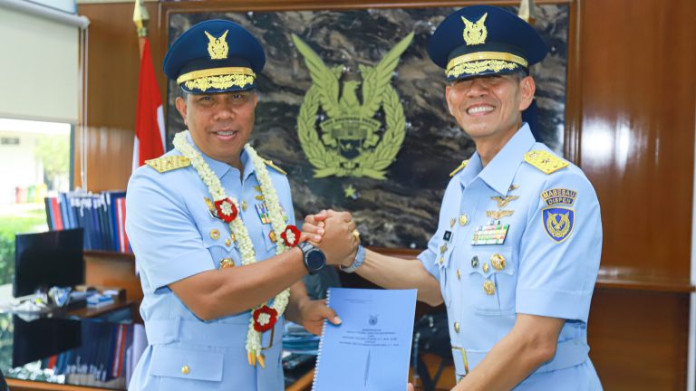 Marsma TNI I Nyoman Suadnyana Resmi Jabat Kadispenau, Siap Wujudkan TNI AU AMPUH di Bidang Penerangan