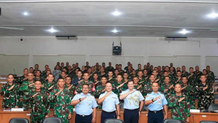 Sekkau Gelar Kuliah Umum Bersama RAAF, Bahas Strategi Pertahanan Siber dan Kekuatan Udara Modern dalam Semangat TNI AU AMPUH