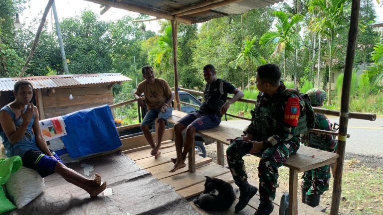 Satgas Pamtas Kewilayahan Yonif 642/Kps Laksanakan Komsos di Kampung Kramomongga