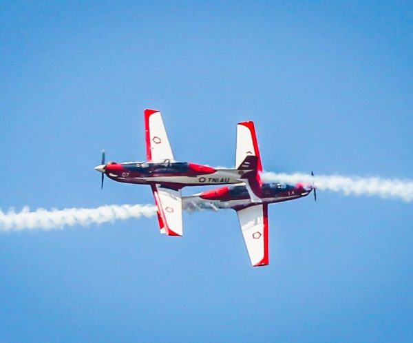 LIMA 2025, Jupiter Aerobatic Team Tampilkan Manuver Ekstrem pada Latihan Kedua