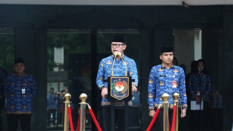 Upacara Peringatan Harkitnas Ke-117, Wamendagri Bima Arya Tegaskan Semangat Perjuangan di Tengah Perkembangan Zaman