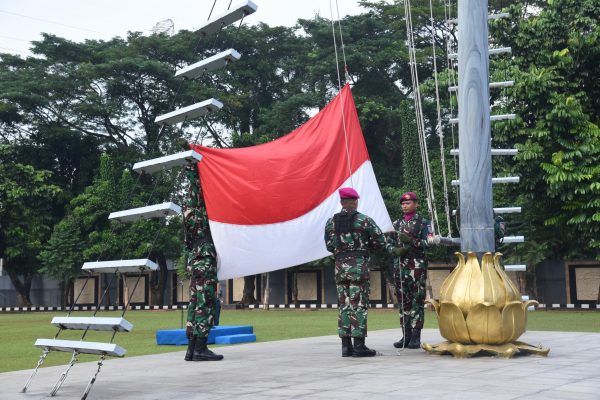 Kadiskomlek Kormar Kobarkan Semangat Kebangkitan Nasional di Jantung Korps Marinir