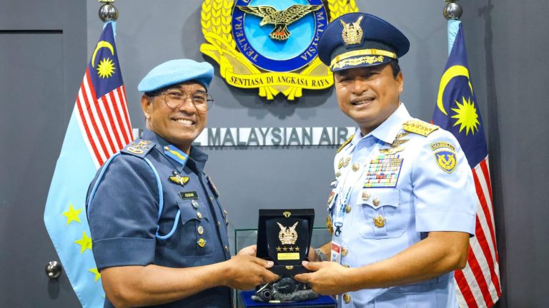 Kasau Courtesy Call dengan Panglima TUDM