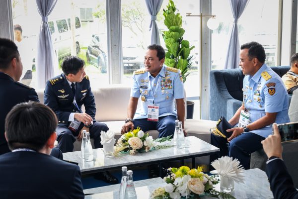 Kasau Courtesy Call dengan Chief of Air Force RSAF di Ajang LIMA 2025