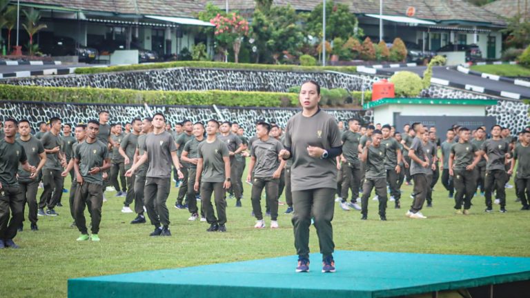 Kodam XVIII/Kasuari Gelar Kegiatan “Sehat Bersama” Melalui Senam Komando dan SKJ