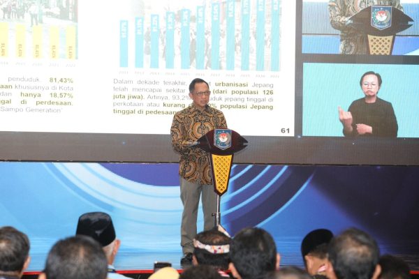 Kemendagri Beri Penghargaan kepada Pemda dengan Kinerja Penerapan SPM Terbaik