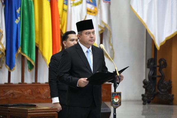 Lantik Pejabat Pimpinan Tinggi Pratama, Sekjen Kemendagri Tekankan Pentingnya Terobosan dan Ide Kreatif