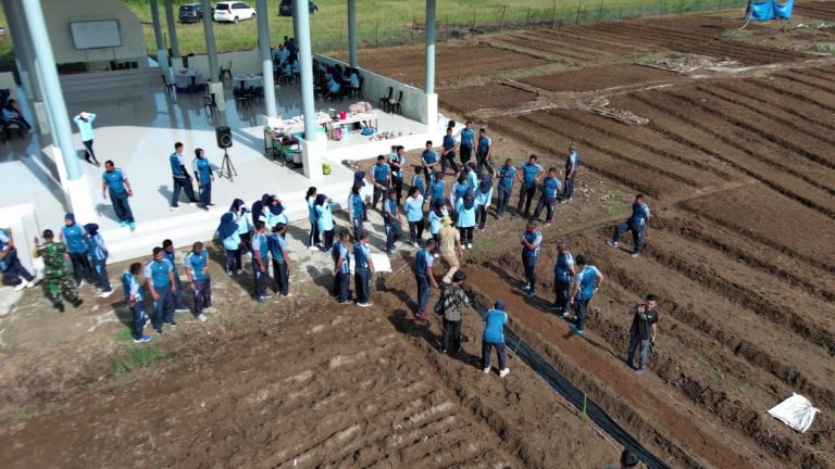 Wujud Nyata Dukungan Ketahanan Pangan, Lanud Sutan Sjahrir Sosialisasikan Bercocok Tanam