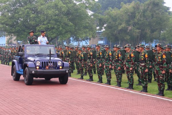 Gubernur AAU Lepas Kontingen Latsitardanus ke-45
