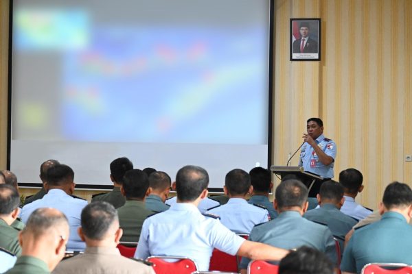 Danlanud El Tari Berikan Pembekalan Strategis kepada Pasis Dikreg LIII Sesko TNI