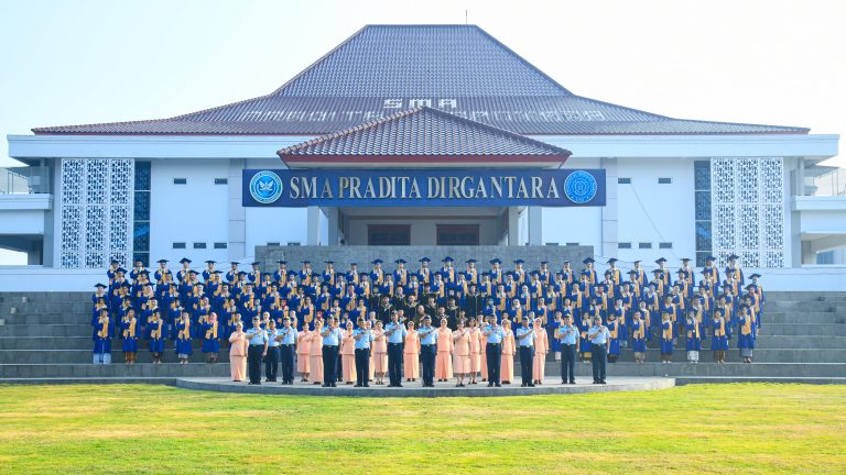 Mencetak Pemimpin Masa Depan: Refleksi dari Wisuda SMA Pradita Dirgantara