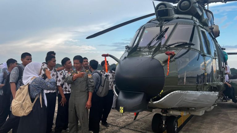 Tumbuhkan Minat Kedirgantaraan, Lanud Hang Nadim Gelar Open Base di BIB Hang Nadim