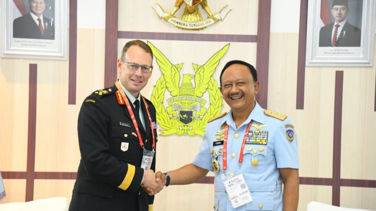 Perkuat Diplomasi Pertahanan, TNI AU Terima Kunjungan Delegasi Negara Sahabat di Indo Defence 2024