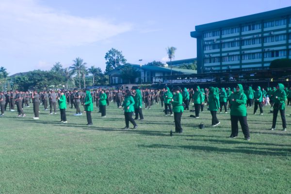 Semangat Pagi Prajurit dan Persit Kodam XVIII/Kasuari, Kompak Senam Bersama di Jumat Ceria