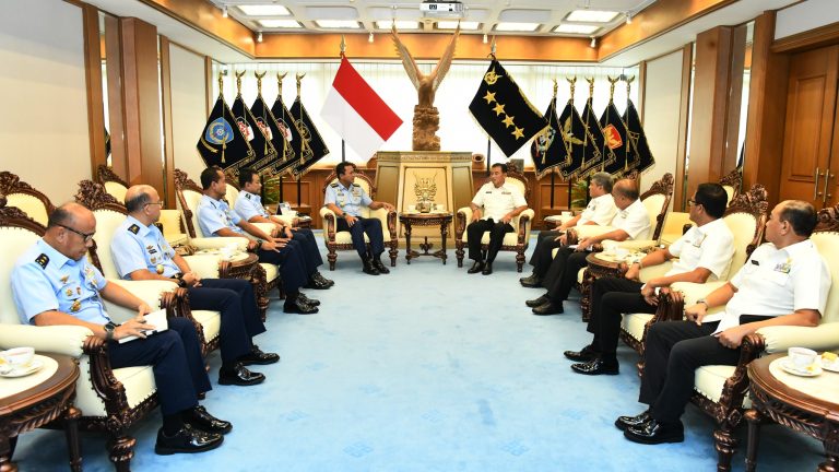 Kasau Terima Kunjungan Ketua Umum PPAU, Perkuat Sinergi Antargenerasi Udara
