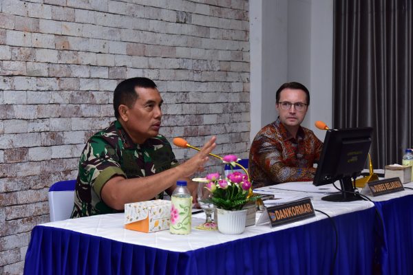 Dankormar Pimpin Presentasi Kendaraan Taktis MAZ-5362H5 Dari PT Satya Wacana Santhosa