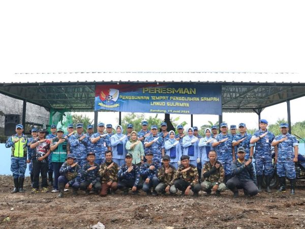 Menjaga Kebersihan Lingkungan, Danlanud Sulaiman Resmikan Tempat Pengolahan Sampah