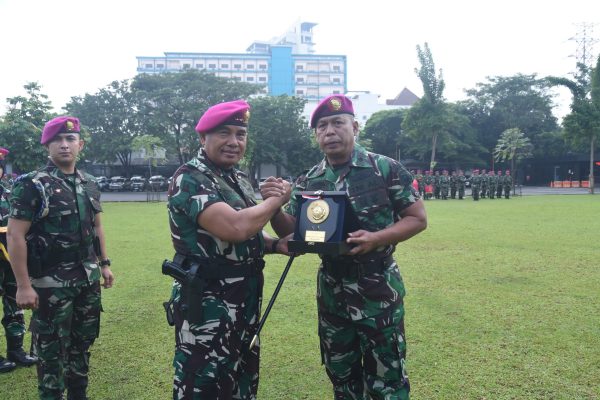 Akhir Pengabdian Sang Bama: Peltu Marinir M. Noer Dilepas Komandan Korps Marinir