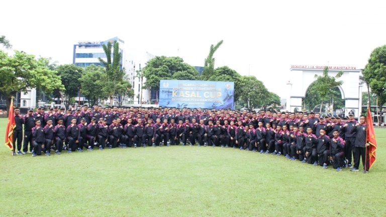 Gelorakan Spirit Of The Winner Dan Pantang Menyerah: Dankormar Melepas Kontingen Olahraga Perairan Korps Marinir Di Kasal Cup 2025