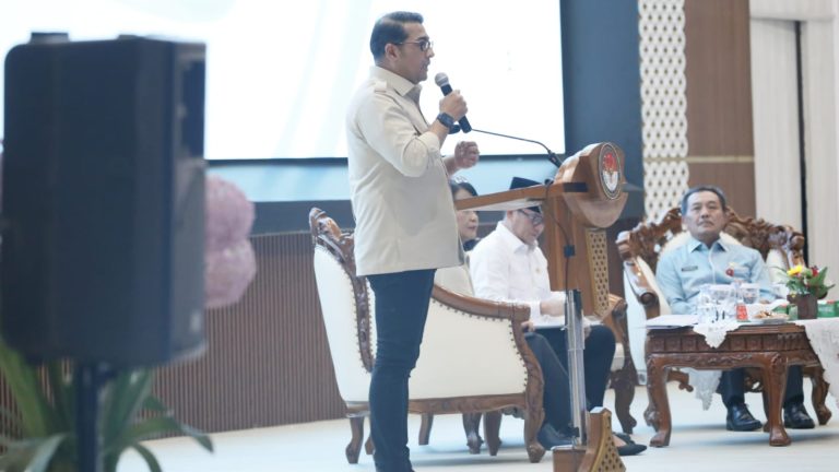 Kepala Daerah Diminta Dukung Pertumbuhan Ekraf, Optimalkan Peran Desa, dan Percepat Pembangunan Infrastruktur