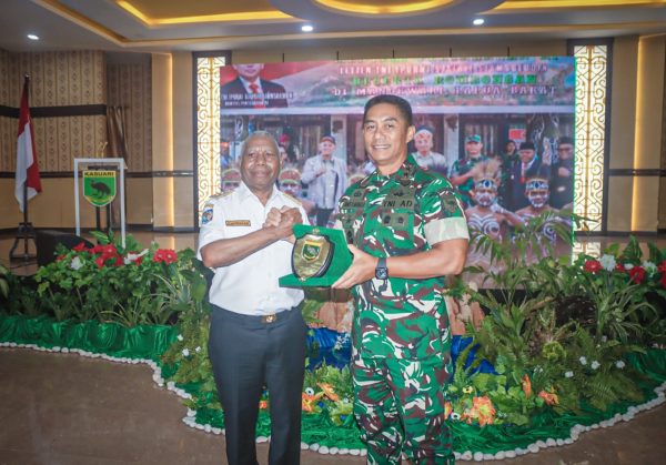 Apel Dansat 2025, Kodam Kasuari Hadirkan Gubernur Papua Barat dan Gubernur Papua Barat Daya “Bukti Sinergitas Membangun Bumi Kasuari”