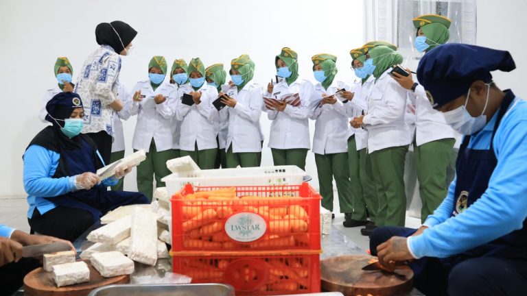 Siswa SPPI Batch ke-3 AAU Kunjungi Dapur Sehat Anak Bangsa Lanud Adisutjipto