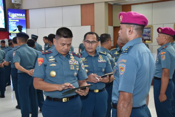 Wadan Kormar Hadir di Garis Depan Sidang Pantukhir Seskoal LXIV dalam Misi Menyaring Perwira Terbaik TNI AL.