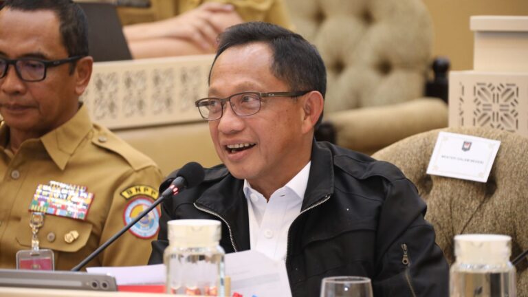 Rapat dengan DPR RI, Mendagri Jelaskan Prestasi Kinerja dan Pengelolaan Anggaran Kemendagri dan BNPP Tahun 2024