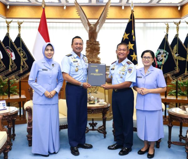 Kasau Terima Laporan Kenaikan Pangkat 18 Perwira Tinggi TNI AU