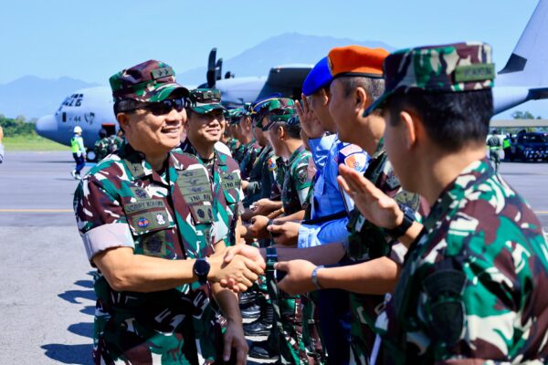 Pansus RUU Pengelolaan Ruang Udara DPR RI Kunjungi Lanud Iswahjudi