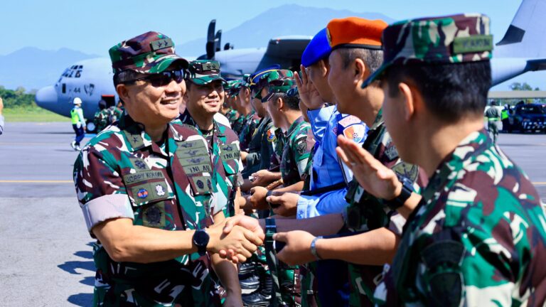 Pansus RUU Pengelolaan Ruang Udara DPR RI Kunjungi Lanud Iswahjudi