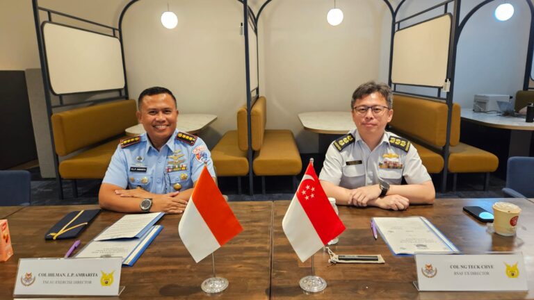 TNI AU dan RSAF Matangkan Rencana Latma Camar Indopura 2025 di Singapura