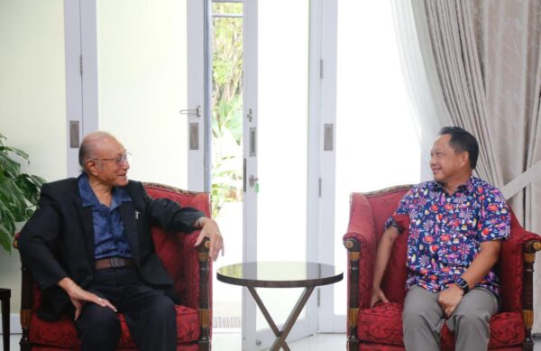 Silaturahmi Hangat Wali Nanggroe dan Mendagri: Bahas Penguatan Kelembagaan dan Pembangunan Aceh Sambil Santap Siang Bersama