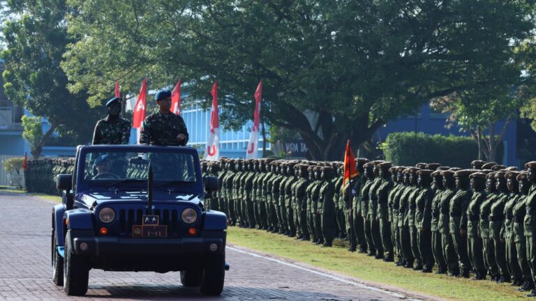 Gubernur AAU Resmi Tutup Diksarmil dan Pelatihan Manajerial SPPI Angkatan ke-3 Tahun 2025
