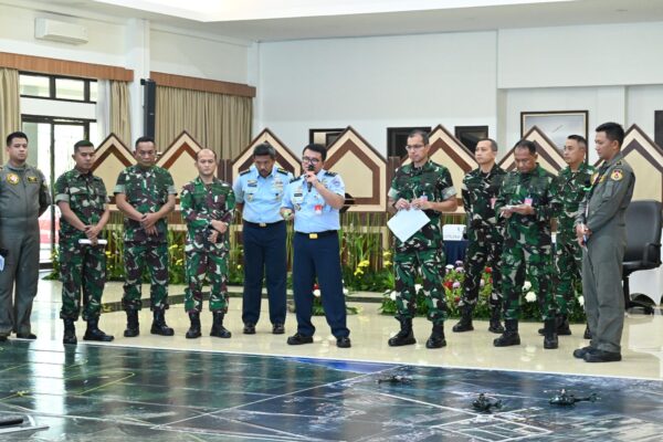 Kaskoopsudnas Pimpin TFG Demo Udara Gabungan Jelang Upacara Kehormatan Militer
