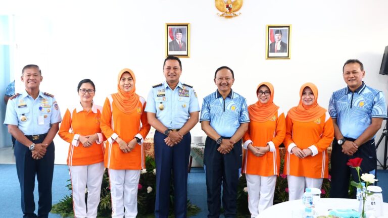 Kasau Hadiri Olahraga Bersama HUT ke-37 Yasarini, Tegaskan Komitmen TNI AU di Bidang Pendidikan