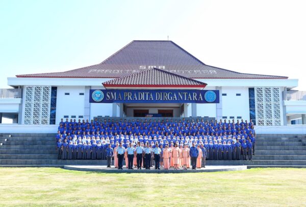 Wakasau Tekankan Nilai Airmanship dan Kepemimpinan pada Kuliah Umum di SMA Pradita Dirgantara