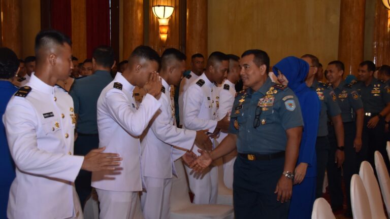Dankormar Hadiri Pembekalan Kasal kepada Perwira Remaja AAL Angkatan LXX dan LXXI