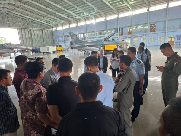 Mantapkan Kesiapan Tempur Malam Hari, TNI AU Gelar Uji Fungsi dan Pelatihan NVG di Skadron Udara 16