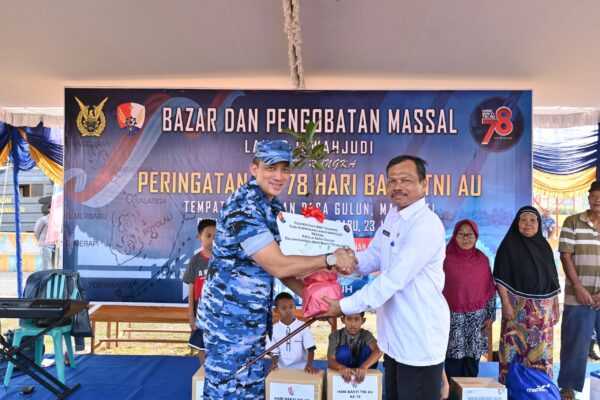 Lanud Iswahjudi Gelar Bazar dan Pengobatan Massal dalam Rangka Hari Bakti TNI AU ke-78