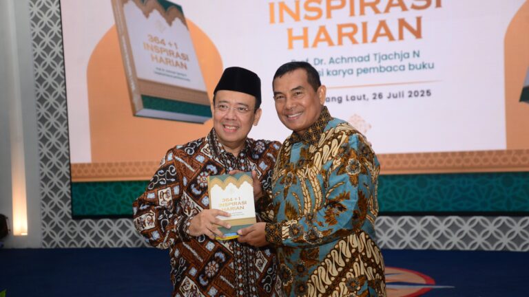 Dankormar Hadiri Launching Buku “364 + 1 Inspirasi Harian” Karya Prof. Dr. KH. Achmad Tjachja Nugraha
