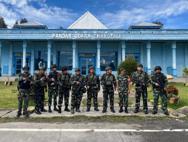 Pangkoopsud III Tinjau Pos Kopasgat di Papua, Dukung Restorasi Jembatan Udara