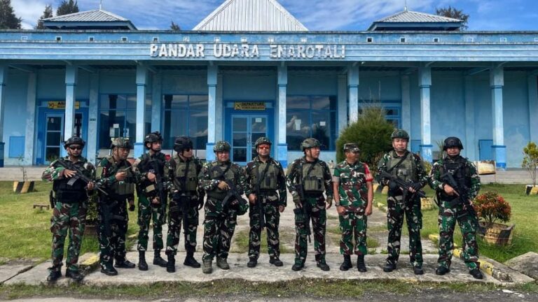 Pangkoopsud III Tinjau Pos Kopasgat di Papua, Dukung Restorasi Jembatan Udara
