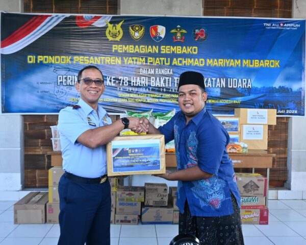 Lanud Adi Soemarmo Gelar Bakti Sosial, Salurkan Paket Sembako dan Layanan Kesehatan Gratis