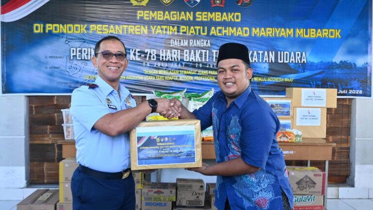 Lanud Adi Soemarmo Gelar Bakti Sosial, Salurkan Paket Sembako dan Layanan Kesehatan Gratis