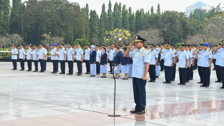 Hari Bakti TNI AU ke-78: Kasau Pimpin Ziarah di TMPN Kalibata