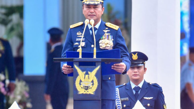 Memperingati Hari Bakti Ke-78 TNI AU, Kasau Turut Memimpin Upacara Tersebut