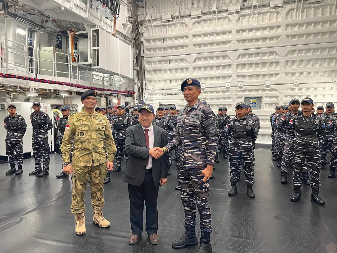 Dari Italia Ke Indonesia, KRI Brawijaya-320 Singgah di Jeddah