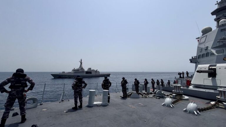KRI Brawijaya-320 Pererat Diplomasi Maritim di Uni Emirat Arab